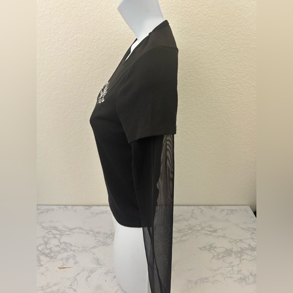 French Pastry Womens Long Sheet Sleeve Top Butterfly Black Sz M Pullover Emo​ - Picture 2 of 5